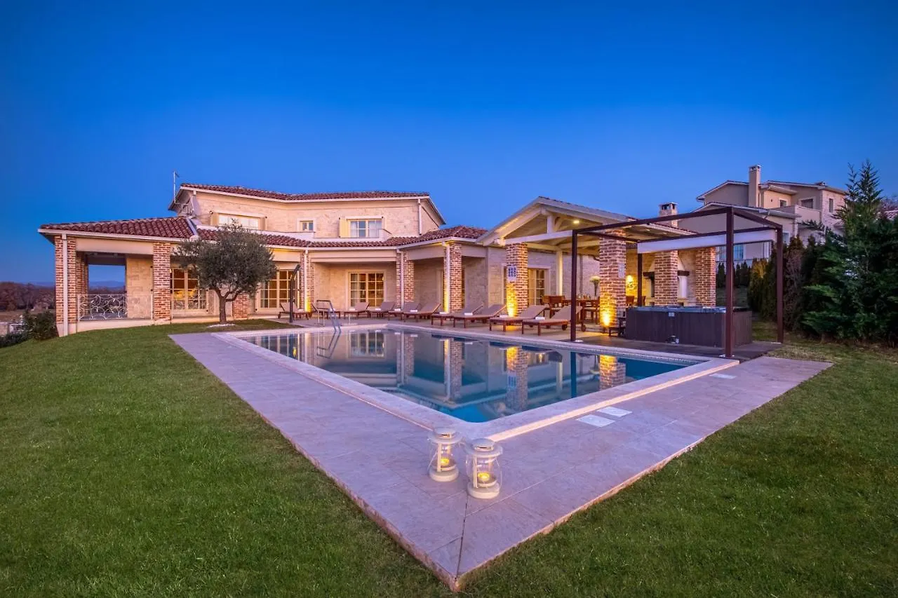Villa Star 0*, Vizinada Croatia